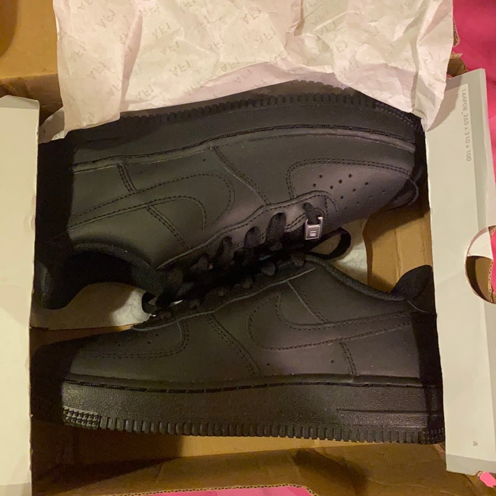 Never wore, box is messed up, but the shoe is very nice , no crease, brand new